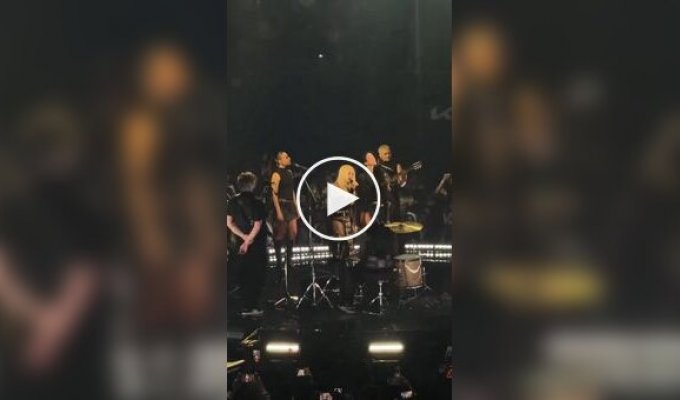 Дуа Липа и Гвен Стефани спели Dont speak