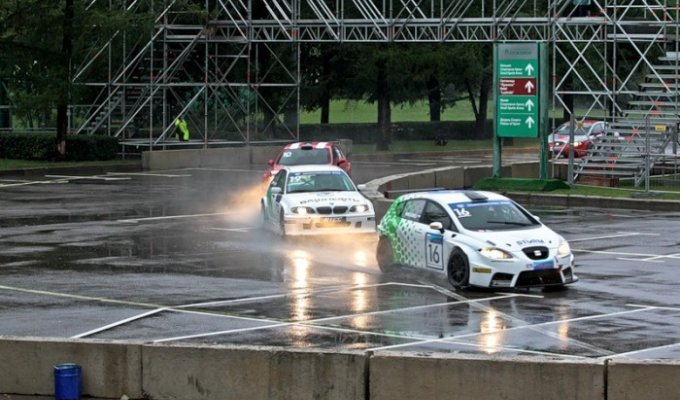 Гран-при Москвы по автомобильным кольцевым гонкам (61 фото)