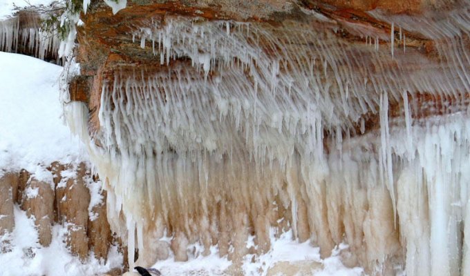 Иллюзорные ледяные пещеры озера Супериор (11 фото)