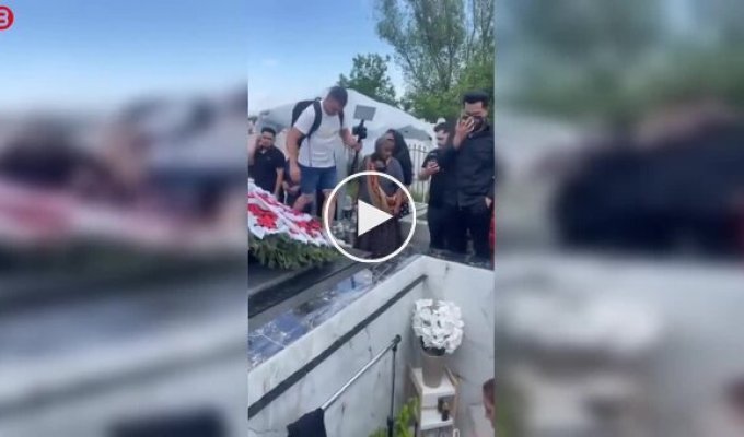 В некоторых странах могилы превращают в мраморные комнаты