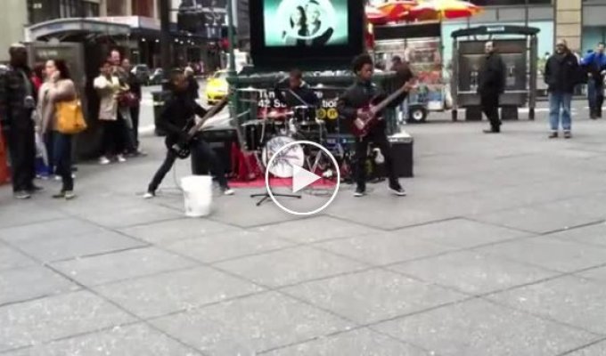 11 летние парнишки играют метал в Нью-Йорке
