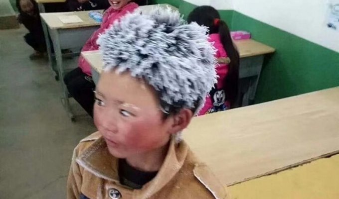 Photo of this Chinese boy spread all over the world, changing his life (16 photos)