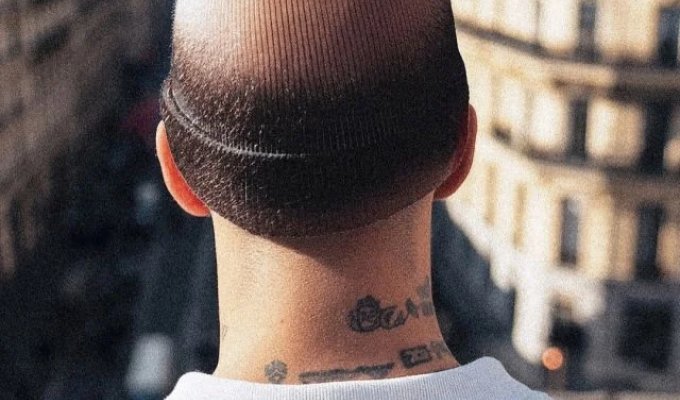 Шапки с "лысиной" завирусились в соцсетях (4 фото)