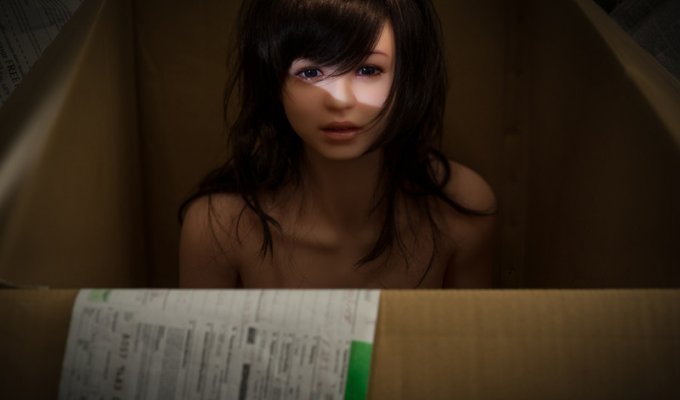Корейский фотограф показал свою жизнь с ультра-реалистичной cиликoнoвoй куклой в серии чувственных фотографий (9 фото)
