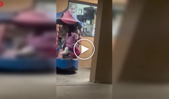 Когда попа больше карусели