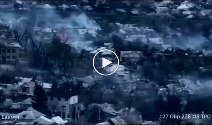Постапокалиптические кадры из разрушенного украинского города Бахмут