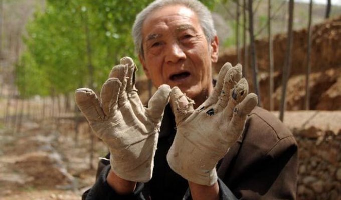 Героический поступок китайского ветерана (5 фото)