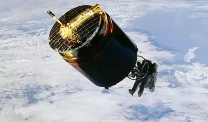 История одного из самых пугающих снимков НАСА (3 фото + 1 видео)