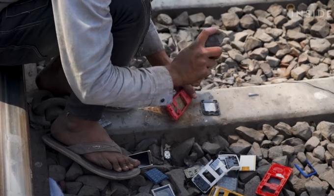 Свалка для образованных – кто роется в электронном мусоре Индии (8 фото)
