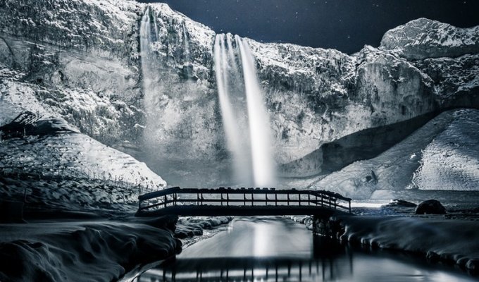 Фантастические фотографии замерзших водопадов (30 фото)