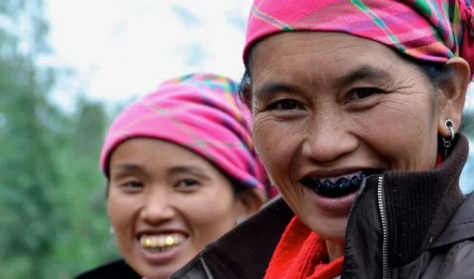 Если твои зубы не черные - ты изгой (5 фото)