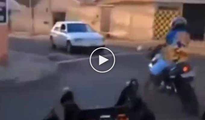 Полицейские запечатлели погони за мотоциклистами в Бразилии