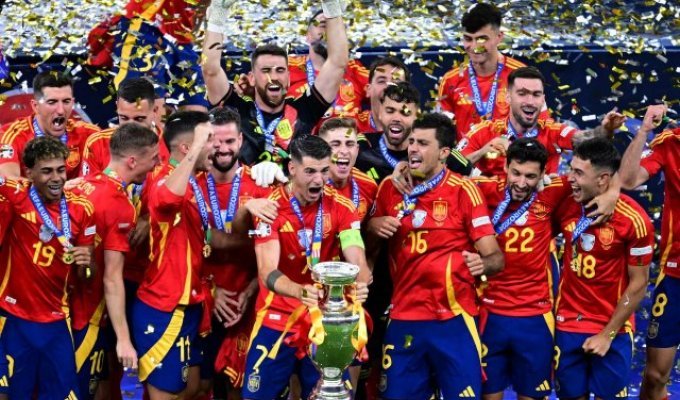 Испания победила на Евро-2024 (4 фото + 2 видео)
