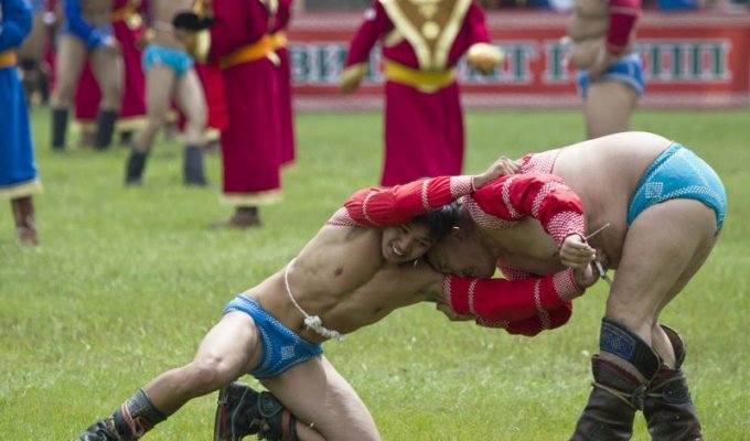 Надом – три мужские игры Монголии (30 фото)