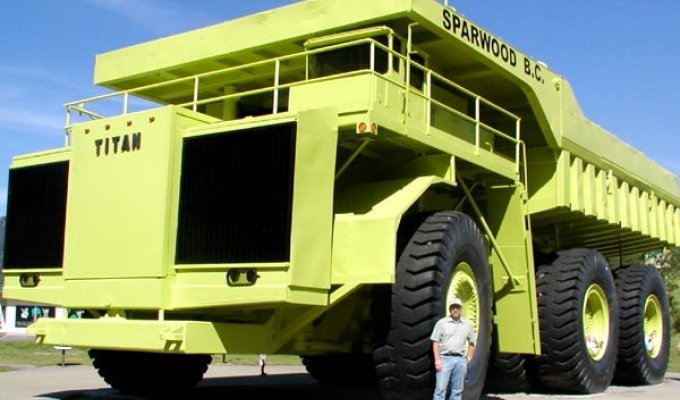 Terex Titan - самый большой грузовик в мире (11 фото)