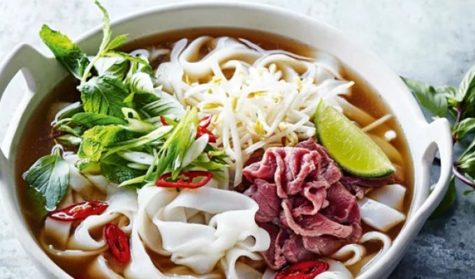 Must-Try Foods in Vietnam: Pho, Rice Paper Rolls, and Sweet Coffee (15 photos)