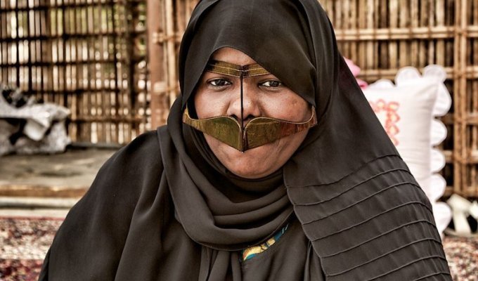 Необычные традиции: почему иранские женщины носят "усы" (9 фото)