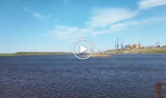 В Красноярском крае разбился частный гидросамолет с людьми (мат)