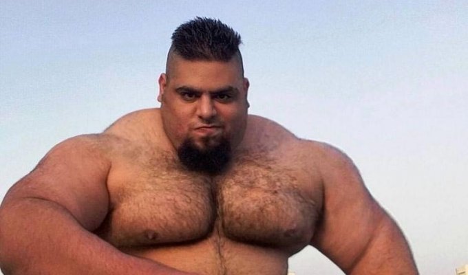 Саджад Гариби — иранский Халк, весящий более 150 кг (14 фото)