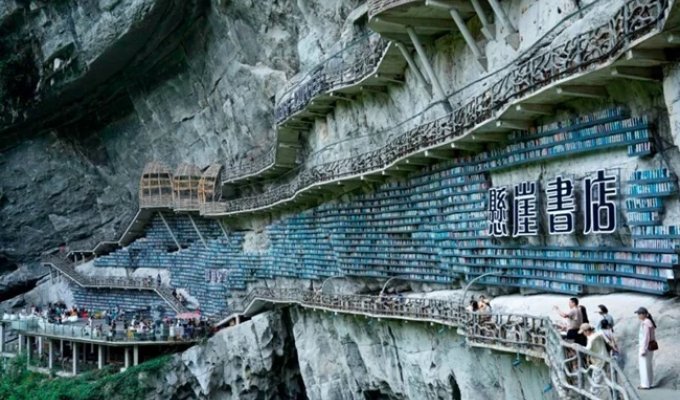 Необычный книжный магазин в Китае (4 фото + 1 видео)