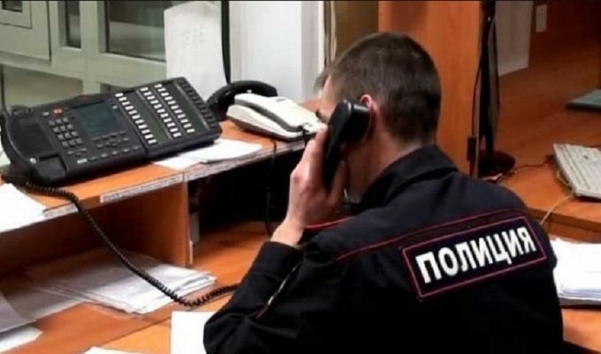 Московские полицейские вернули владельцу машину с трупом "в нагрузку" (3 фото)