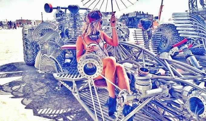 Burning Man — лучшие снимки из инстаграма (21 фото)