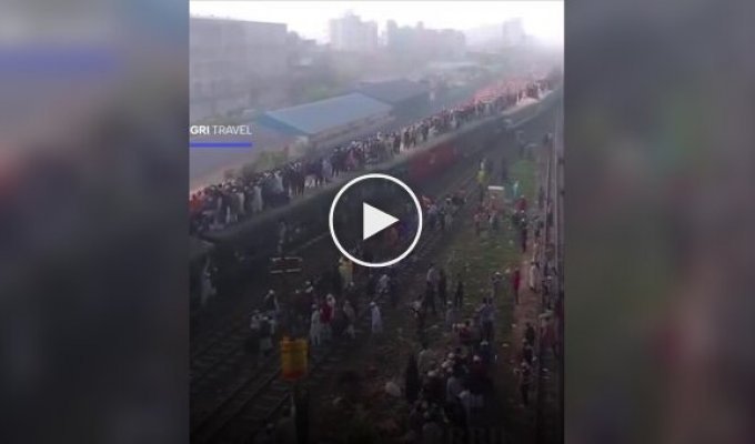 Бангладеш догоняет Индию — теперь и там самые переполненные поезда в мире