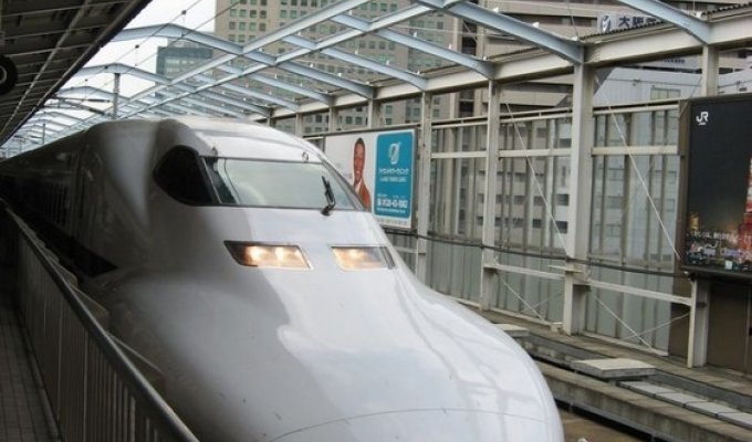 Поезда в Японии (15 фото)