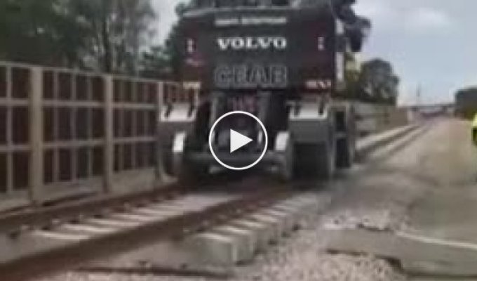 Как делают железную дорогу