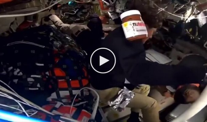 Банка с шоколадной пастой случайно попала в историю