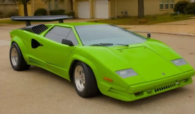 Lamborghini Countach оценили всего в 5300 долларов, но он ненастоящий (16 фото)