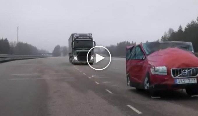 Экстренное торможение в новых грузовиках Volvo