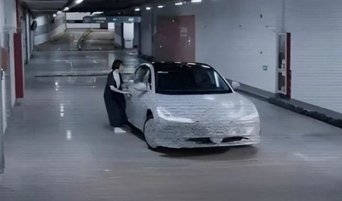 The Chinese demonstrated the future of parallel parking (2 photos + 1 video)