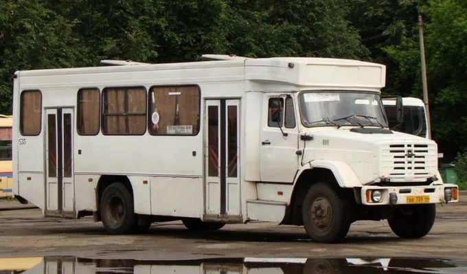 Волга ГАЗ-21 из Победы М-20 и самые странные автобусы (7 фото)
