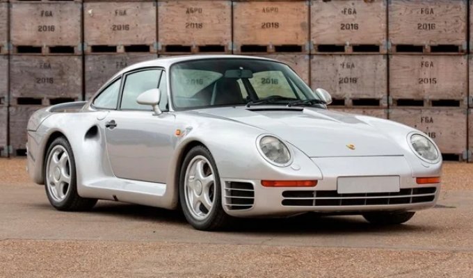 Porsche 959 is planned to be sold for 2 million dollars (25 photos)