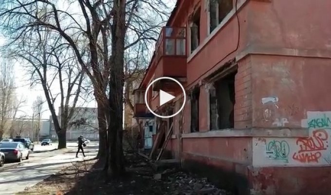 Почтовое отделение в аварийном доме Воронежа