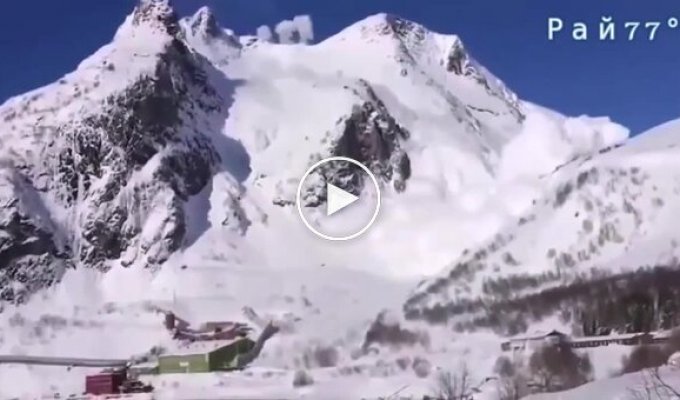 Avalanche Buries 57 Workers in Northern India