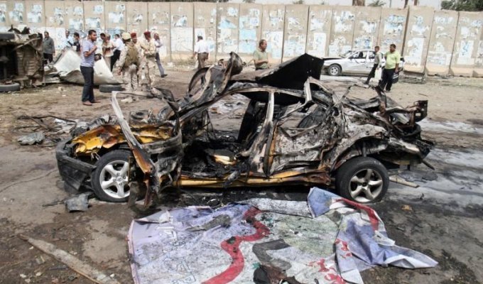 Теракты возле посольств в Багдаде (15 фото)