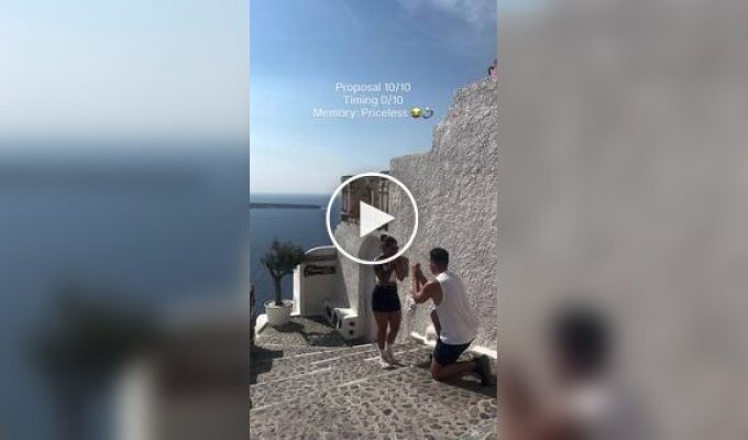 Туристы украсили собой романтичное видео