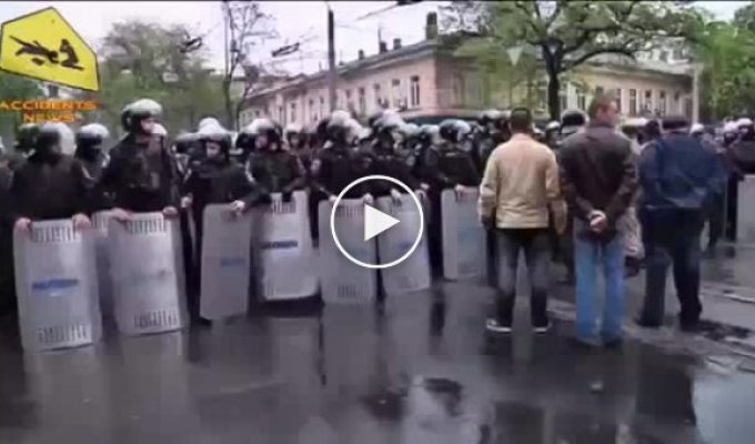 Одесский Беркут сложил щиты и демонстративно удалился (майдан)