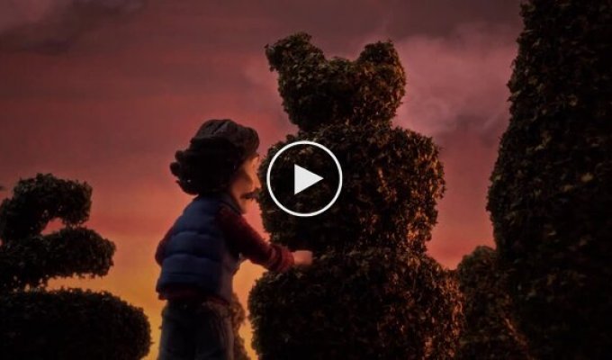 Актер из «Очень странных дел» срежиссировал клип на песню гитариста The Beatles