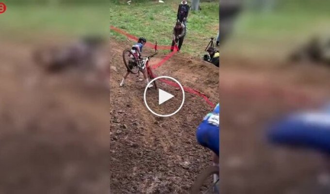 A cyclist accidentally tore off the route tape and everything went wrong