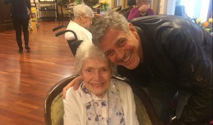 Вот так подарок: Джордж Клуни исполнил мечту пожилой британки (4 фото)