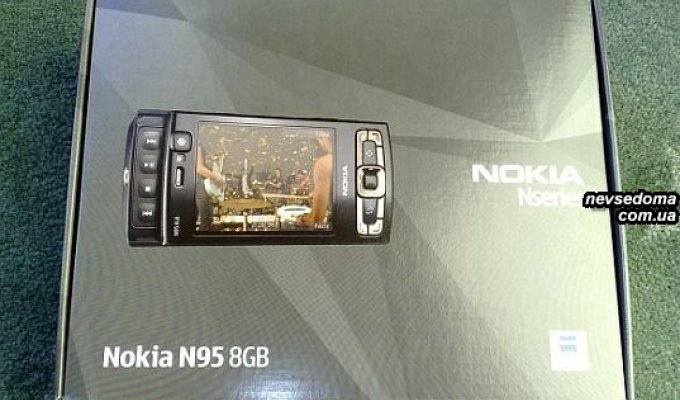 Nokia N95 8 Гб – первые живые фото и впечатления (14 фото)