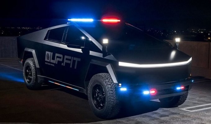 Cybertruck will enter service with the US police (8 photos)
