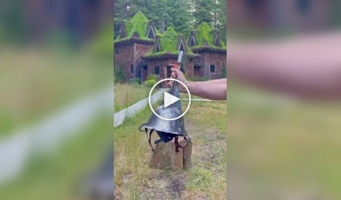 Впечатляющий арсенал топоров: от складных до тройных