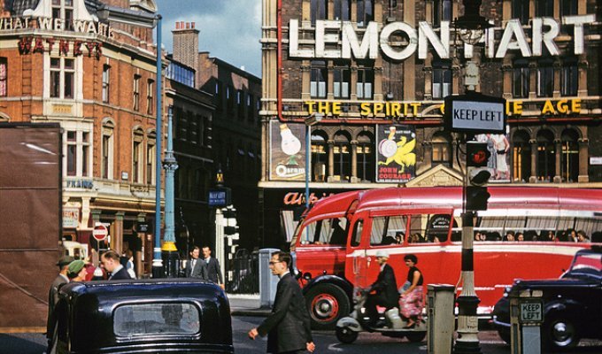 Лондон, 1957 (7 фото)