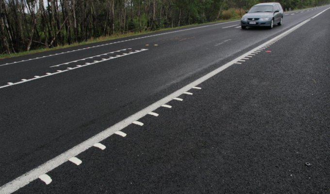 Борьба с усталостью на областных дорогах Австралии (16 фото)