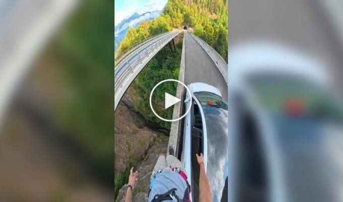 Flying over a gorge.