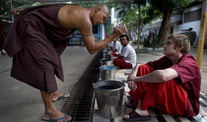 Лечение наркозависимых в тайском монастыре (9 фото)